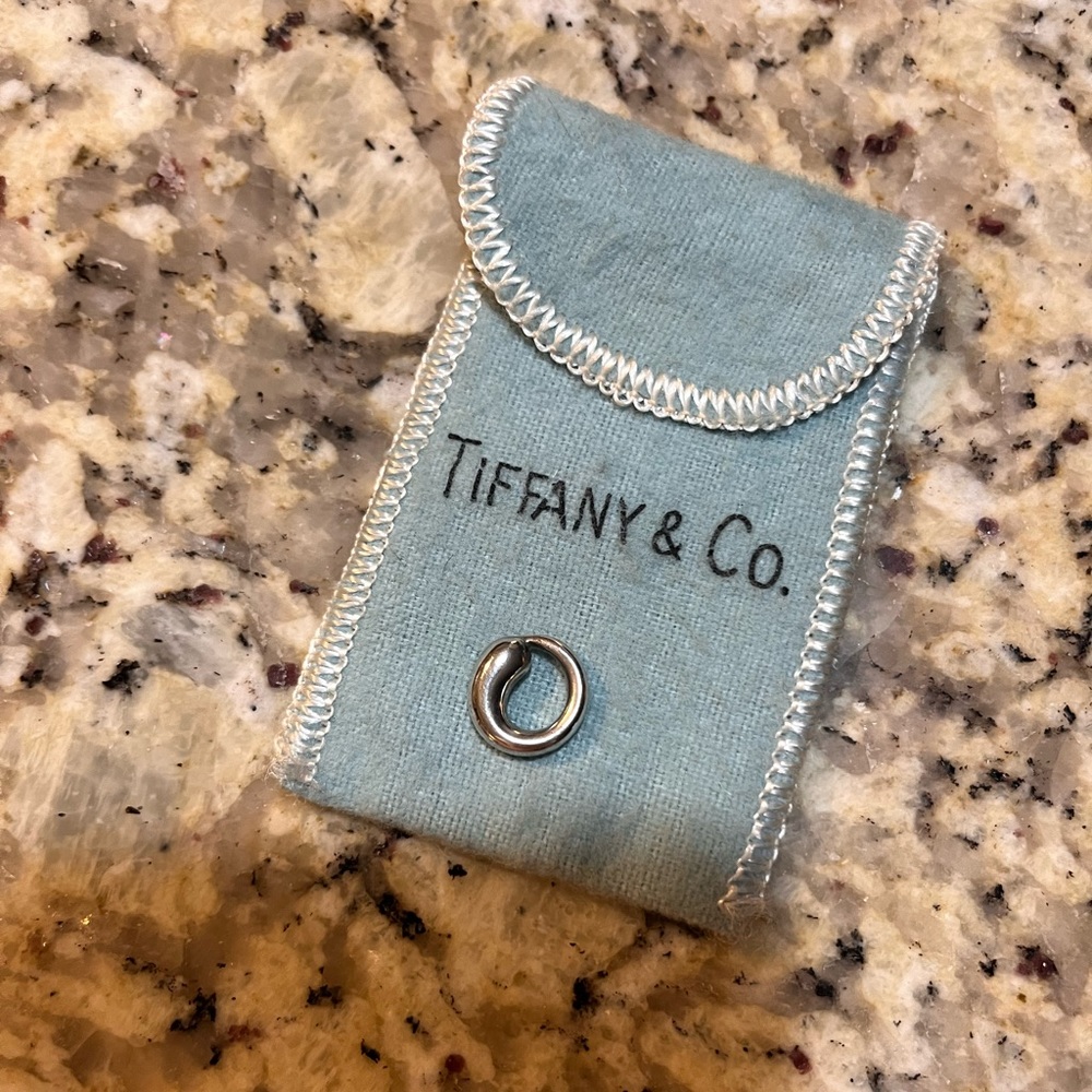 Original Vintage Late 70’s Tiffany and Co Elsa Peretti Circle Pendant